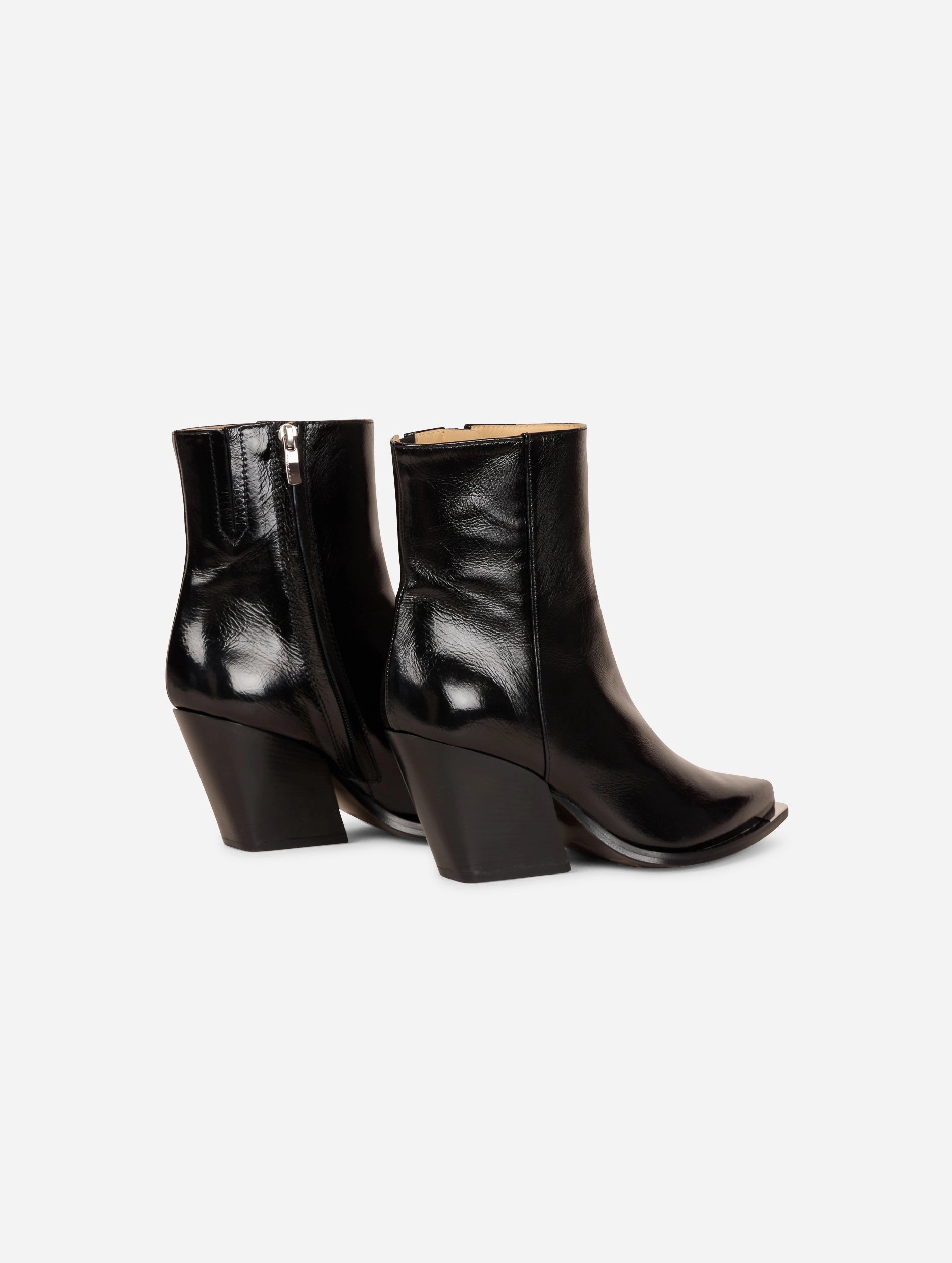 Boots en cuir verni noir Smooth Texture