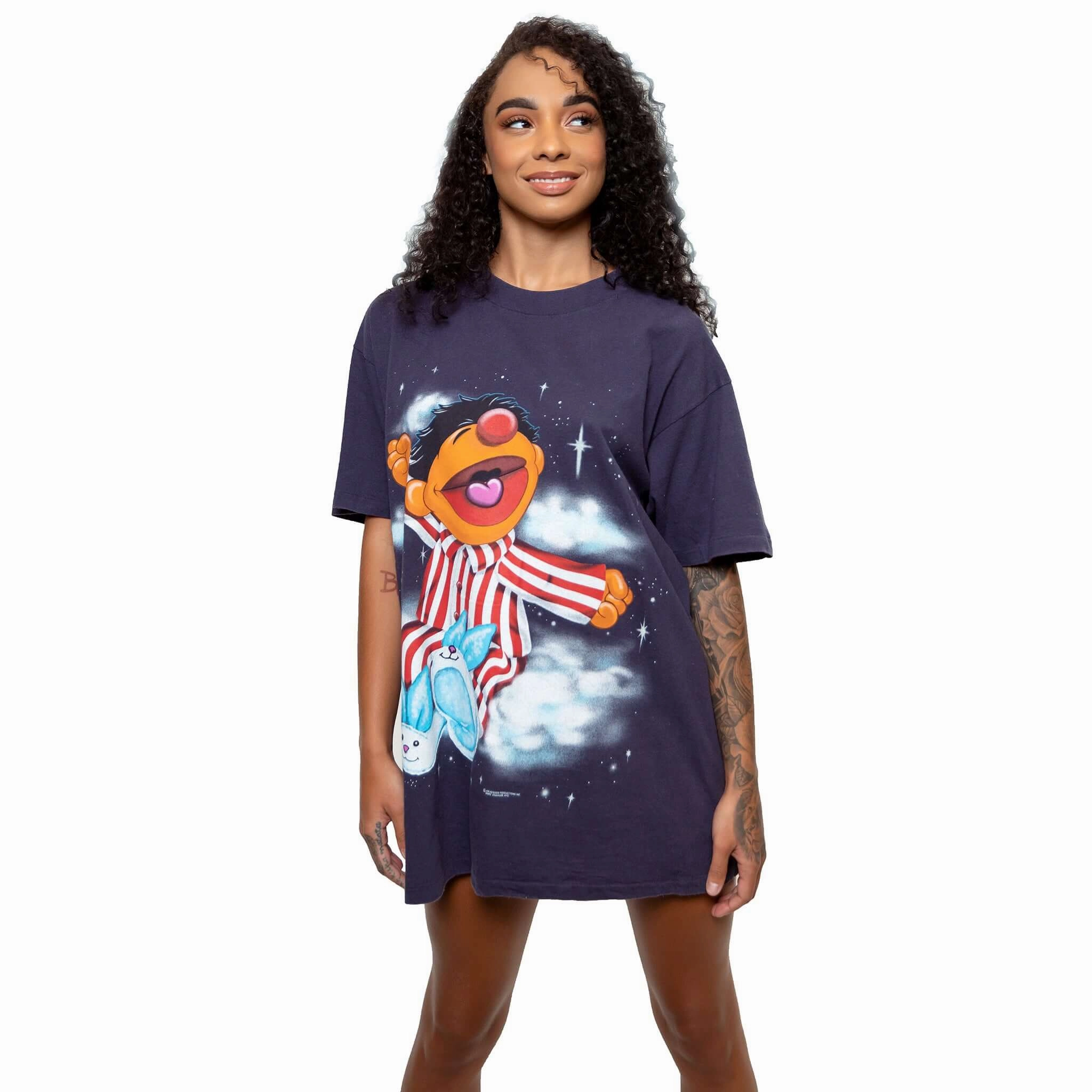 Simple and Light Casual Comfort Layer VINTAGE SESAME STREET ERNIE TEE SHIRT SIZE LARGE MADE IN USA 1990s