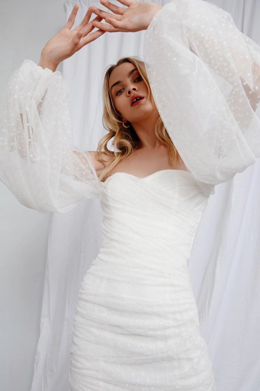 Saya Dress - White Influencer-Style