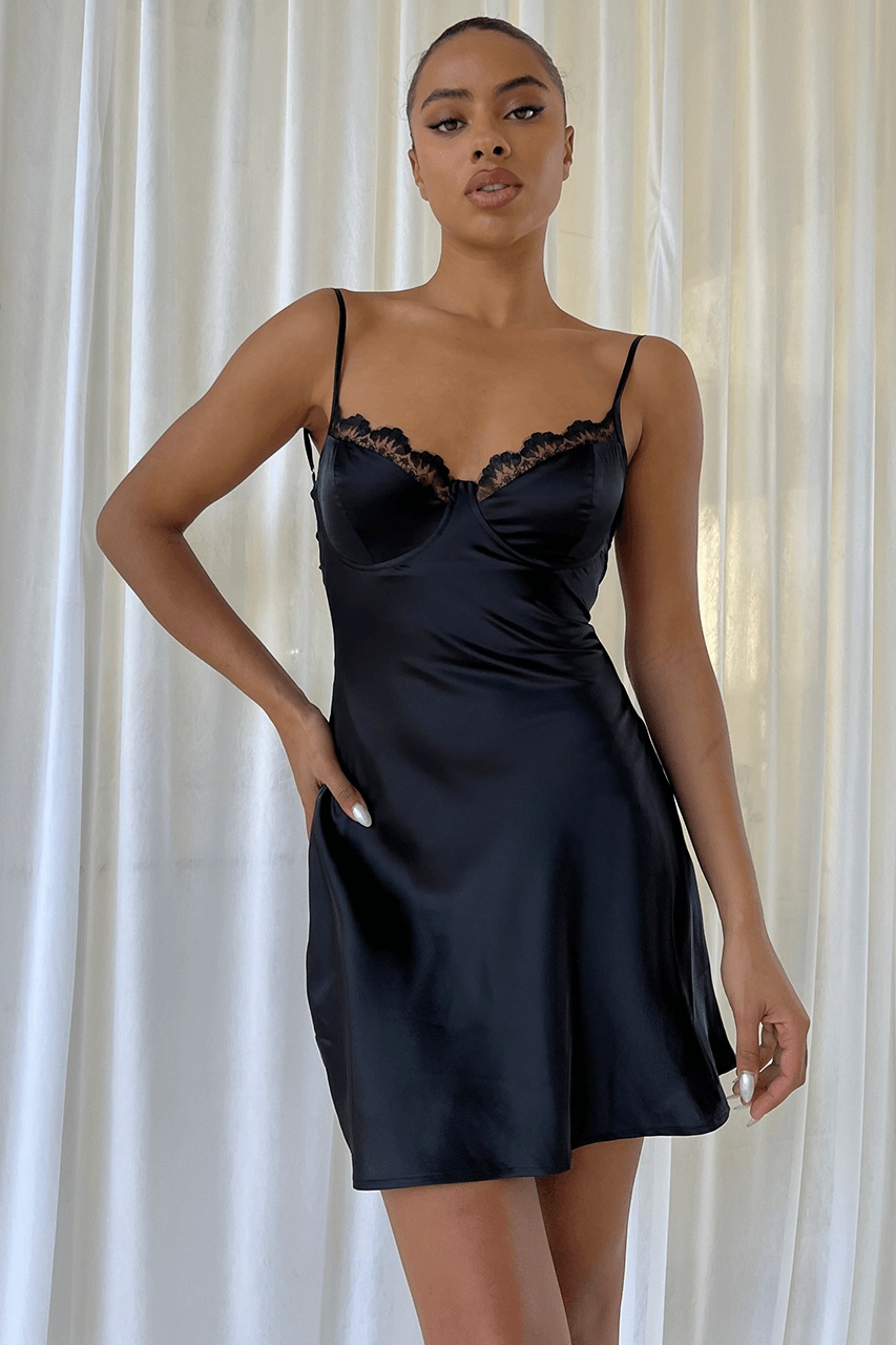Senga Dress - Black Romantic Soft Clean Grace
