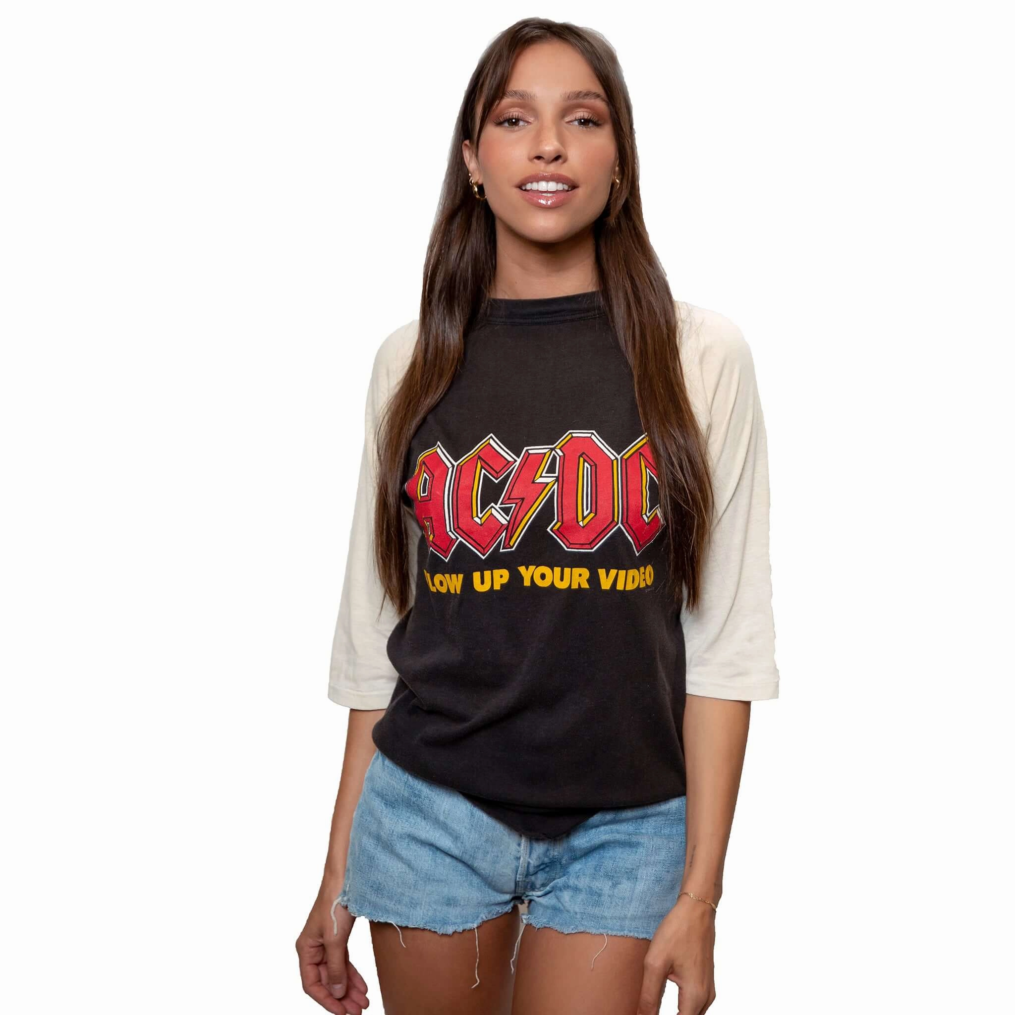 VINTAGE ACDC RAGLAN TEE SHIRT 1988 SIZE MEDIUM MADE IN USA Smart Casual Look