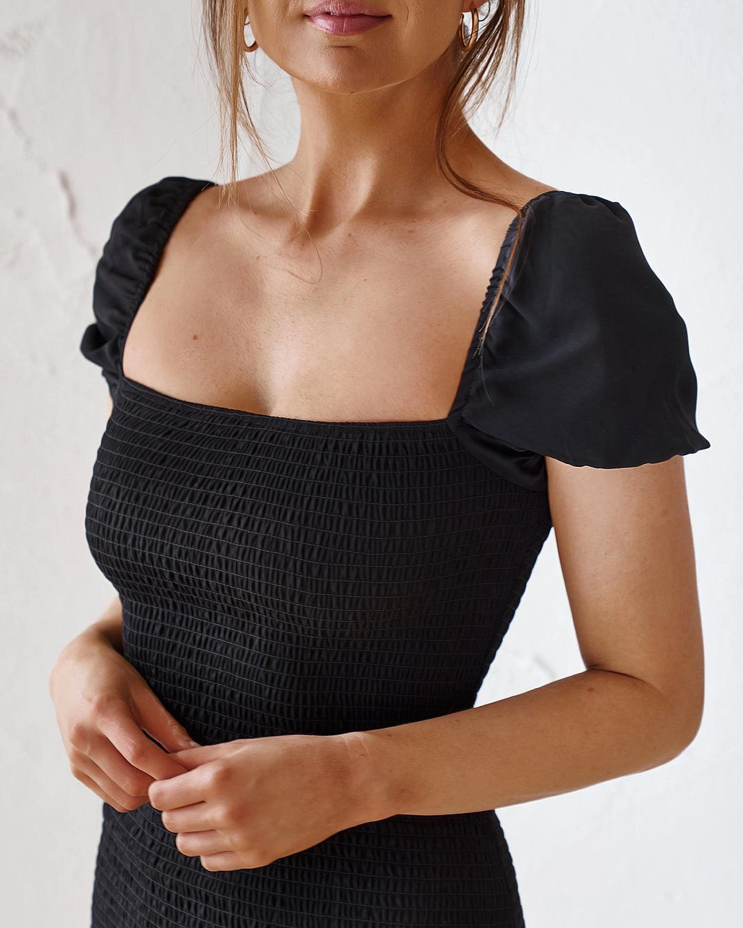 Breathable Feel Front Detail Farin Smocked Midi Dress - Black