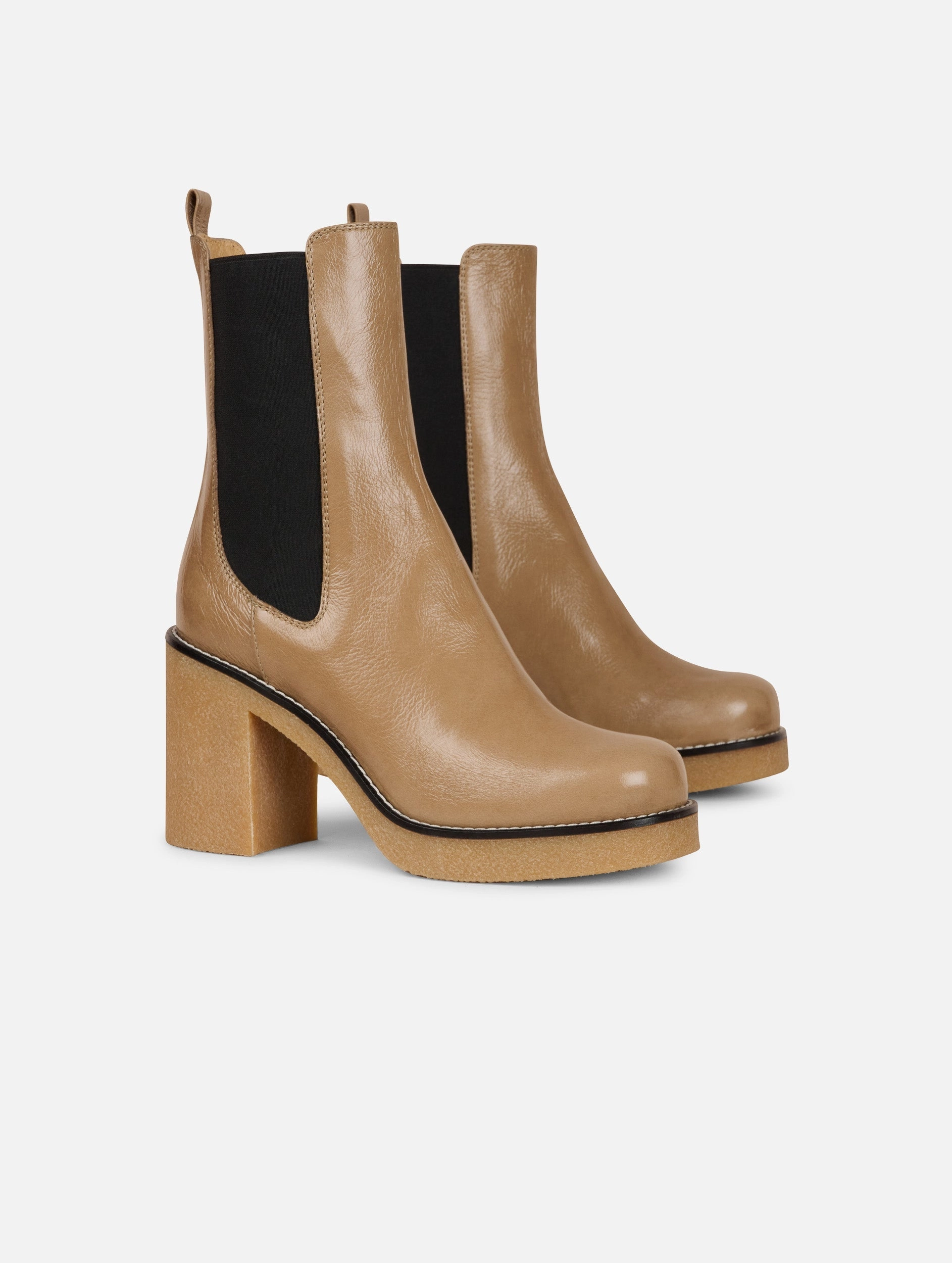 Boots ??lastiqu??s en cuir verni beige Mud Defense Classic Appearance