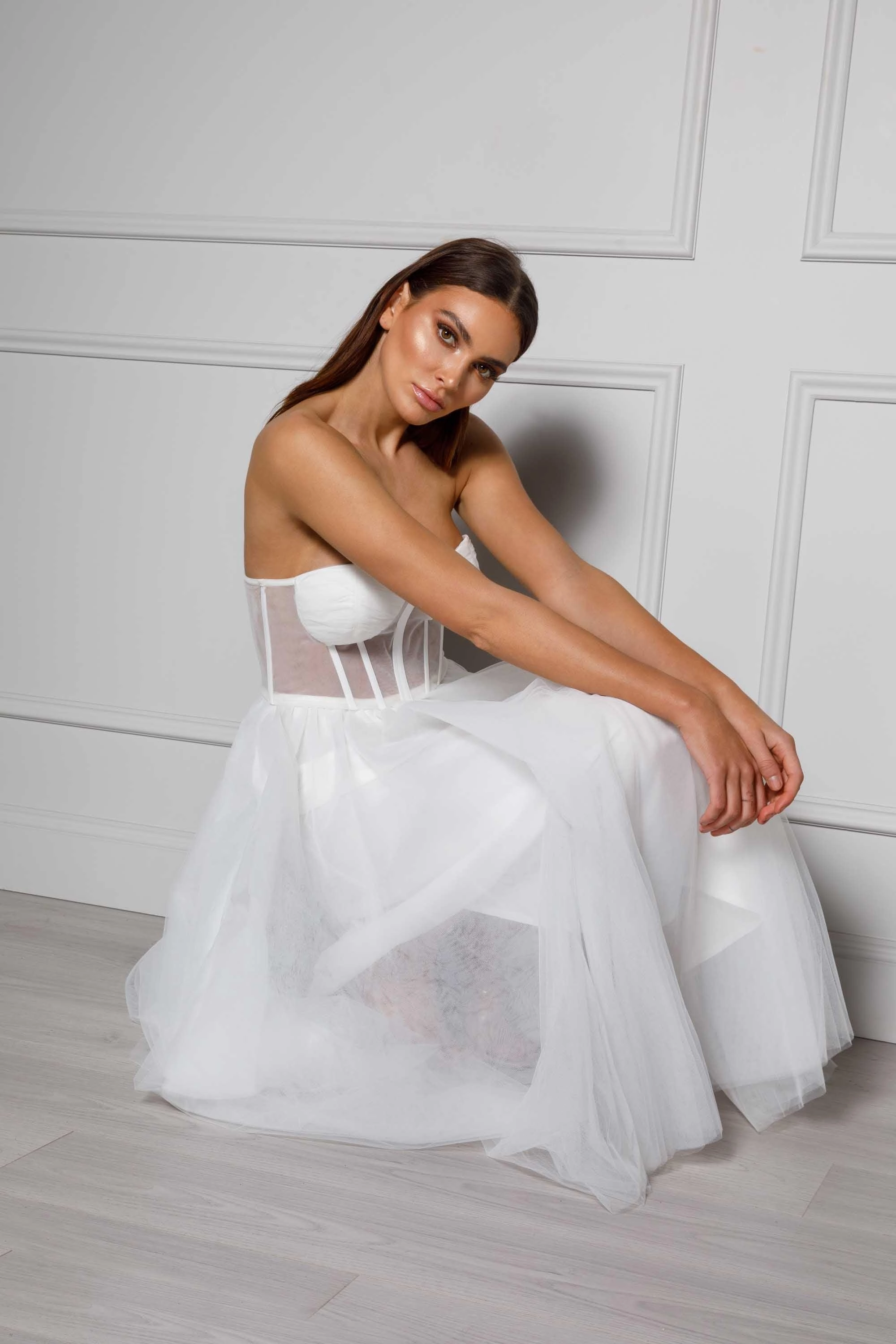 Gabriella Dress - White Chic Ensemble