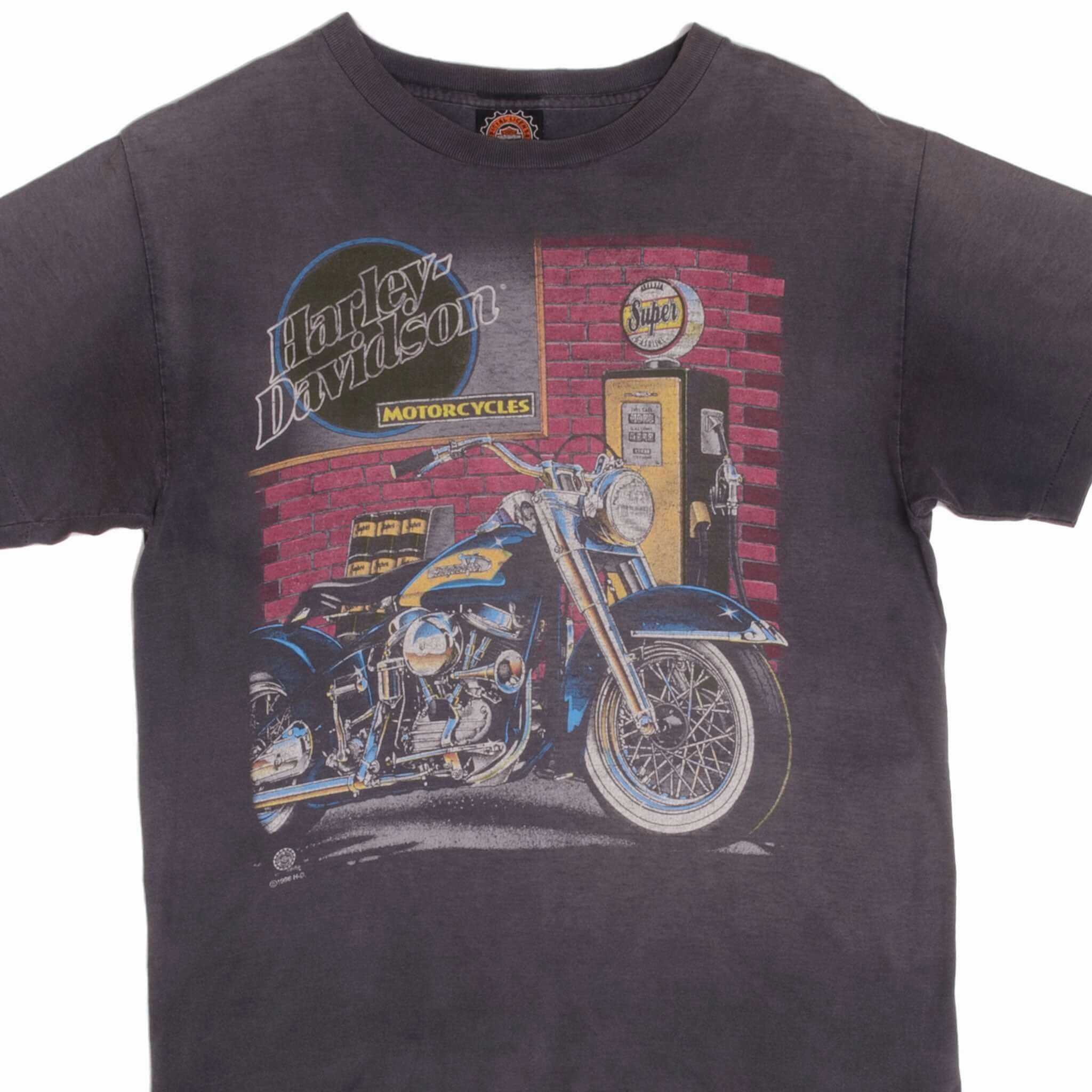 VINTAGE HARLEY DAVIDSON 1996 TEE SHIRT SIZE MEDIUM MADE IN USA Ribbed Neckline