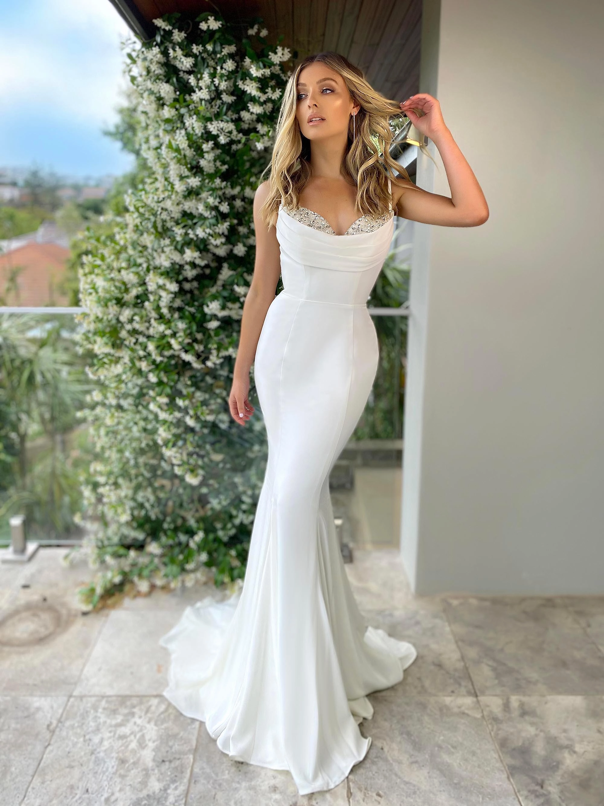 flattering appearance Formal dinner wear Jadore JX5016 Gown - Ivory