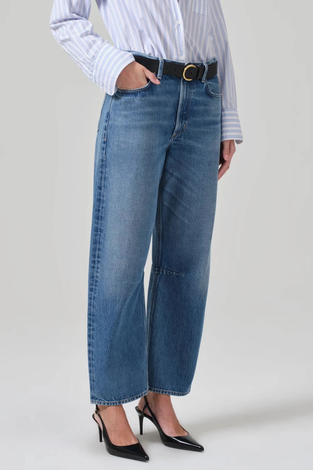 Miro Relaxed Jean Mid Rise Comfortable Tailoring