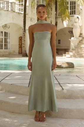 Elegant Wearable Fitted Style Elsa Maxi Dress - Sage