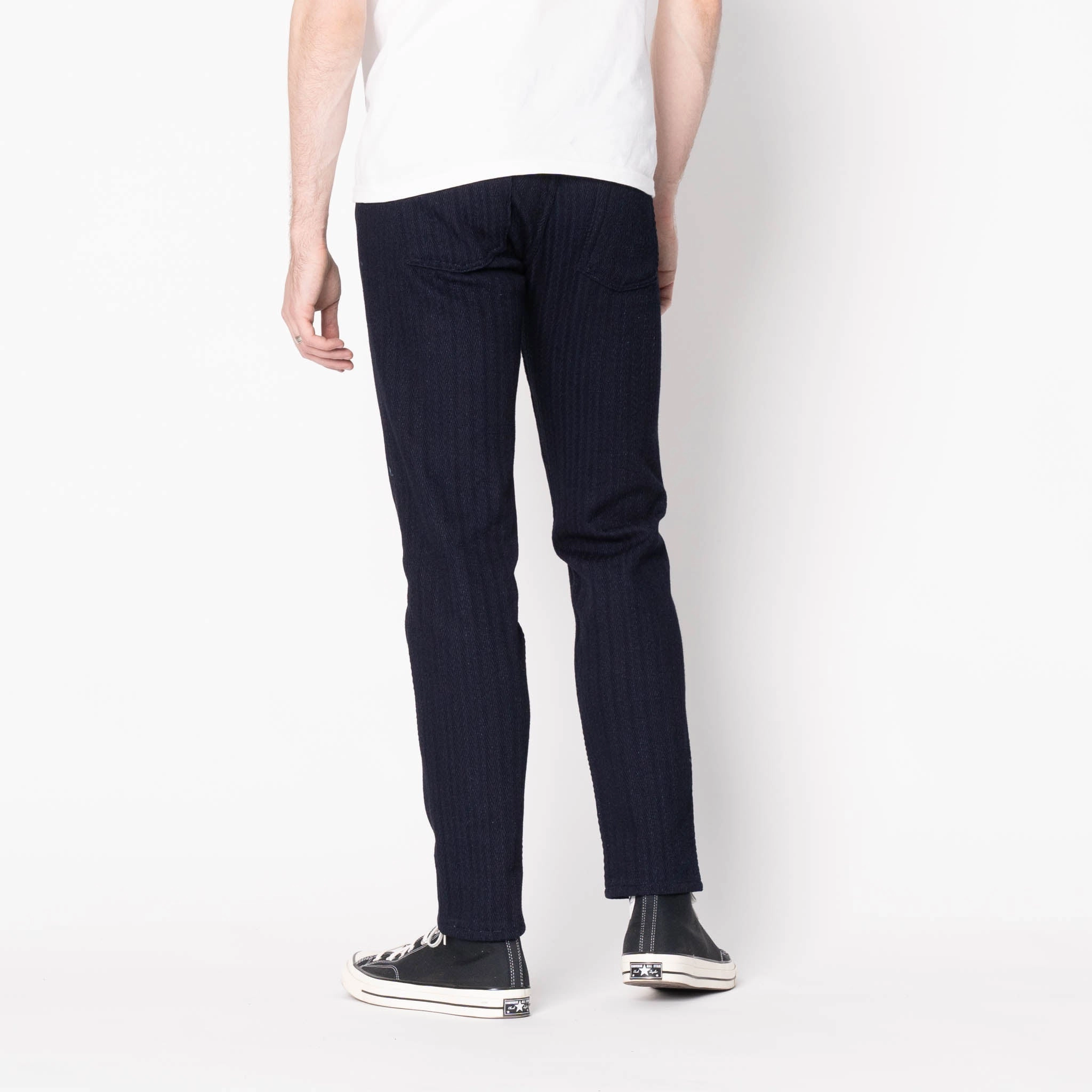 Effortless casual Easy Guy - Indigo Sugiaya
