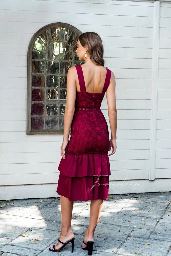 Izzy Dress - Red Sharp Look