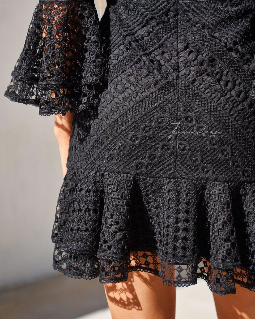 Versatile Layer Wear Slit-Hem Stacey Dress - Black