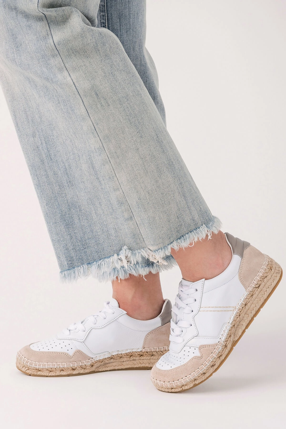 Continuous Cushion Layer Adaptable to different weather Free People Serendipity Sneaker
