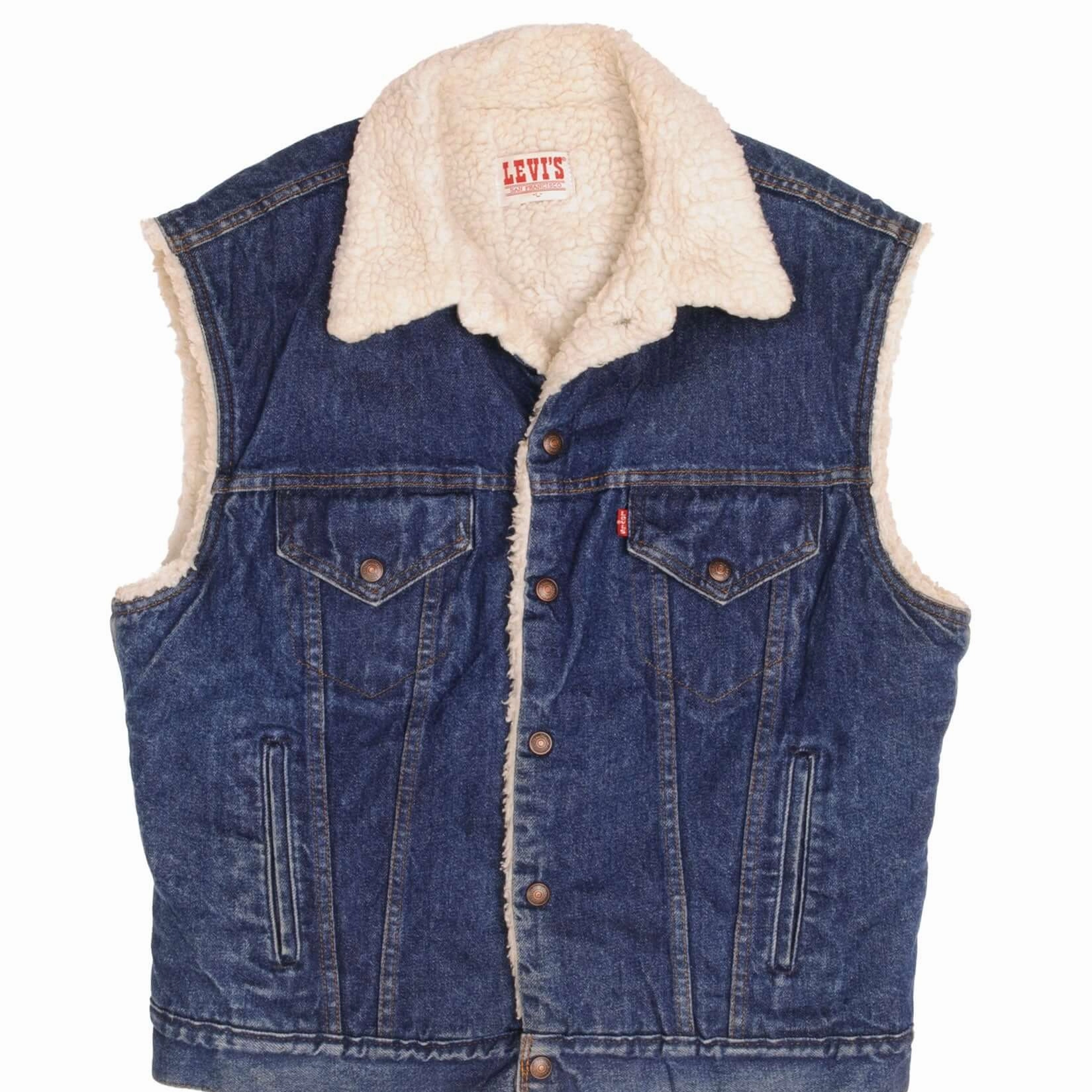 VINTAGE LEVIS SHERPA TRUCKER DENIM SLEEVELESS JACKET 1980S LARGE MADE IN USA Socks Fresh Appeal
